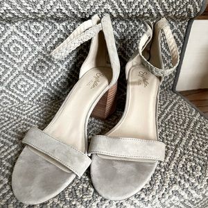 Seychelles low-block heel w/ tassels